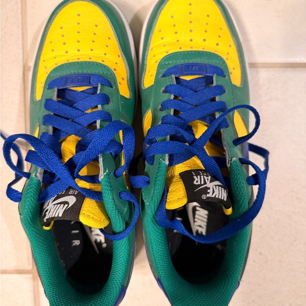 Nike shoes - Brazil edition